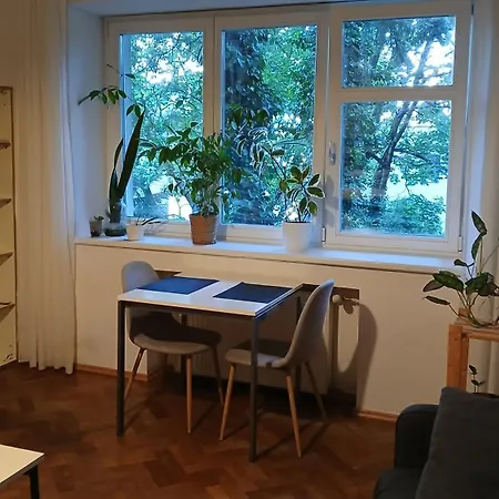 Cozy In The Centre Near Train Station *